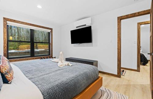 Hot Tub Sauna Spacious Backyard Luxury - Photo 47