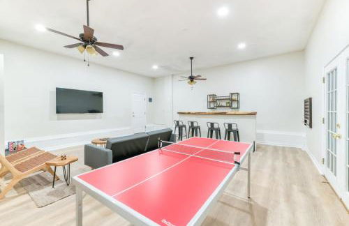 Hilltop Hideaway - Pool - Jacuzzi - Ping Pong - 12 guests - Fireplace - Mountain Views - Pets are allowed by request - Foto 6