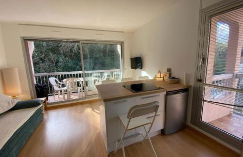 Studio Cabine Central avec Terrasse & Parking Sécurisé - FR-1-374-243 - Foto 5