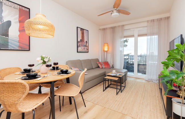 Rustic Style Apartment by Renters - Photo 14