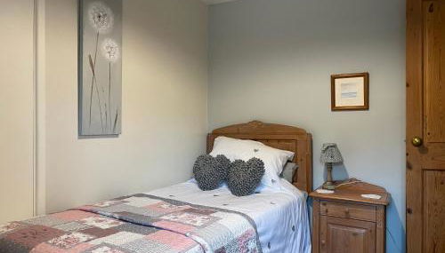 Gingerbread Cottage - Photo 5, wardrobe