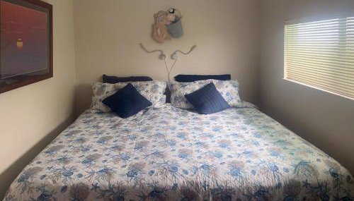 Remote Island Retreat with Private Ferry, Pool, Beach - Foto 3