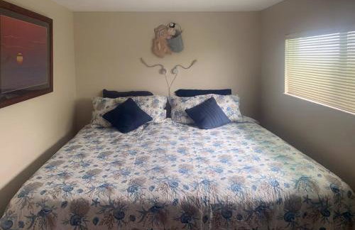 Remote Island Retreat with Private Ferry, Pool, Beach - Foto 3