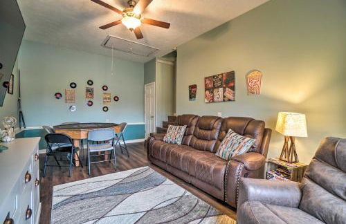 Suburban Getaway with Game Room, 19 Mi to Nashville! - Foto 9