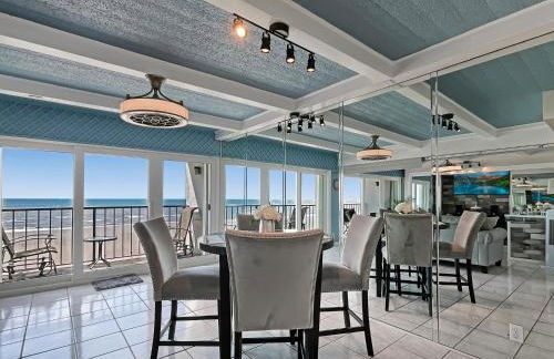 Amazing and Spectacular ocean and beach views in Galveston - Photo 1