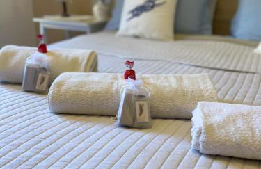 La Marina Apartment with Pool - Foto 8