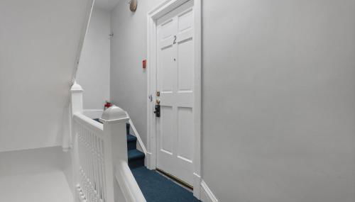 1734 Comfort Stay, 2 Bedrooms, 2 Bath with Kitchen & Wi-Fi - Foto 3