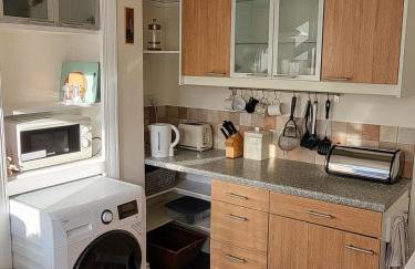 Comfy home for 4-5 people with garden near uni & QMC 2 nights minimum - Foto 10