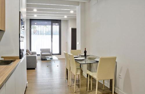 Apartamento de dos dormitorios en Triana - Photo 2
