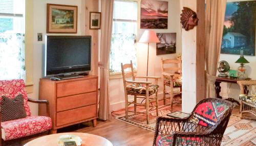 Rustic-Chic Cottage with Yard and Grill - Near Hiking! - Foto 5