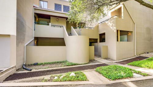 Pool and Trail Access On-Site Barton Creek Condo! - Foto 3