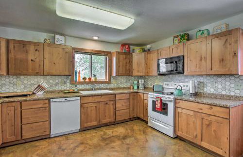 Chic Retro Retreat in Choteau Walk to Dtwn! - Foto 11