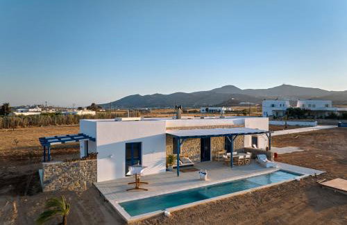 Blue and Green in Luxury - Photo 2