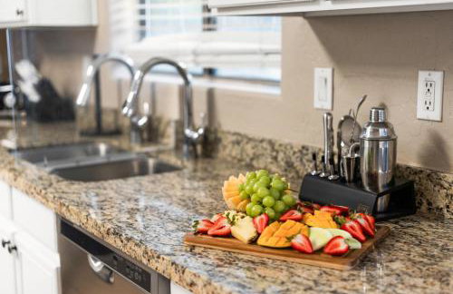 Chill and Relax Luxury Retreat with Pool Spa Game Room and Steam Room - Foto 25