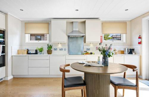 Amber Lodge, Strawberryfield Park - Hot Tub - Free WiFi & Parking - Foto 11