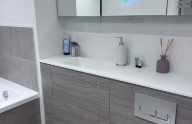 The Sunrise Den-Lovely 2 bedroom apartmentParking - Foto 6