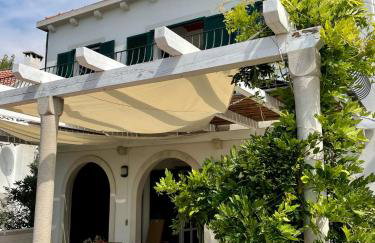 Ferienhaus mit Pool und Meerzugang - Foto 3