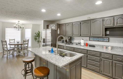 Private Deck and Game Room Portland Group Getaway - Foto 2