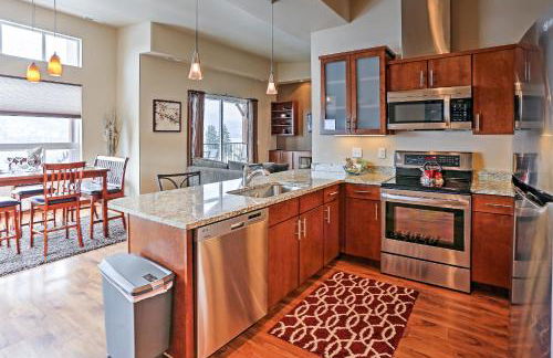 Breezy Lake Chelan Condo with Pool and Hot Tub Access! - Foto 10