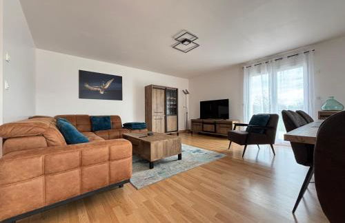 La clé des champs Maison plain pied lumineuse bien équipée, séjour spacieux, belle terrasse aménagée, garage, grand jardin clos, parking, près de Bayeux et Omaha Beach, chiens bienvenus - Foto 16