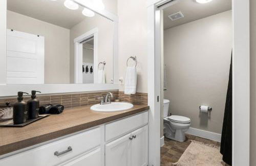 Hot Tub - Sauna - Fire Pit - Ping Pong - Darts - Foto 65