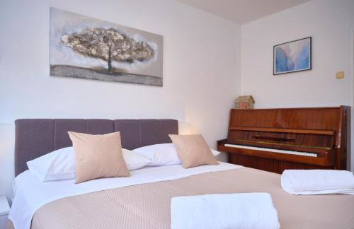 Sunny Apartment - Photo 11