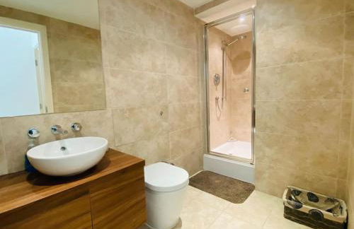 Quayside Apartment - Large and Spacious Duplex - Photo 5