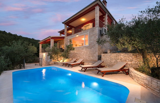 Luxury Stairway to Heaven with Pool - Foto 1