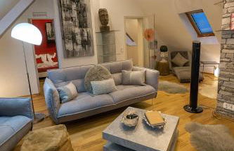 Zentrale Maisonette mit Büro & Parkplatz - Foto 4