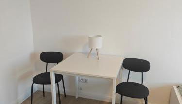 Siegen - Geisweid Work and stay Neu Modernisiert 2 Schlafzimmer Badezimmer Balkon - Foto 4