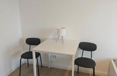 Siegen - Geisweid Work and stay Neu Modernisiert 2 Schlafzimmer Badezimmer Balkon - Foto 4