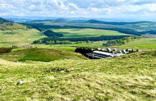 Super Besse chez Sophie 2ch, séjour, wifi, 2tv, rdc, terrasse, parc, piscine, pkg - Foto 44