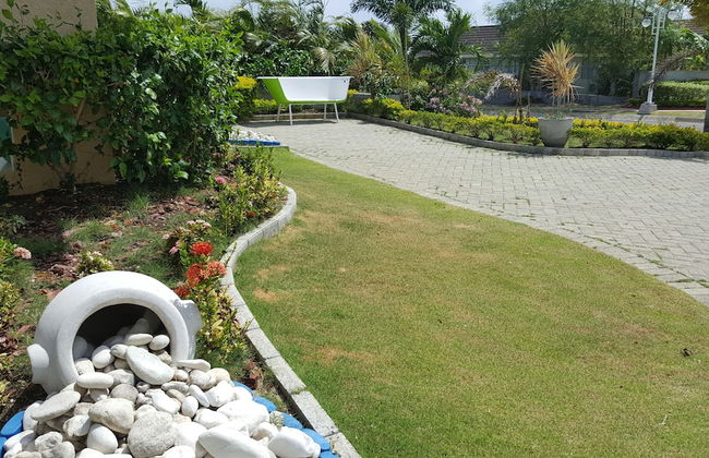 Ocho Rios Villa at Coolshade IV - Photo 11