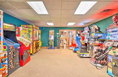 Sapphire Retreat with 2 Decks, Views and Resort Access - Foto 28