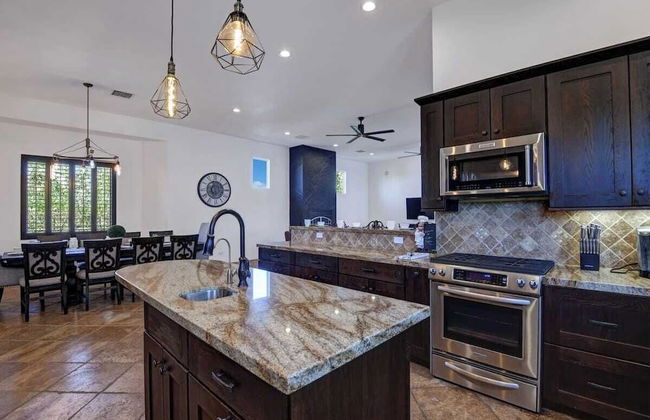 Villa Toscana by Avantstay Palatial Villa With Spa, Pool, Theater & Game Room! Permit#4769 - Foto 25