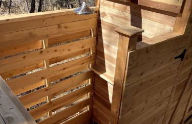 Secluded Safari Tent Situated in Rural Western El Dorado County Overlooking Majestic Folsom Lake, Northern California - Foto 3