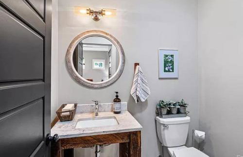 Swannanoa Serenity River Motif, Spa & Game Room - Foto 33