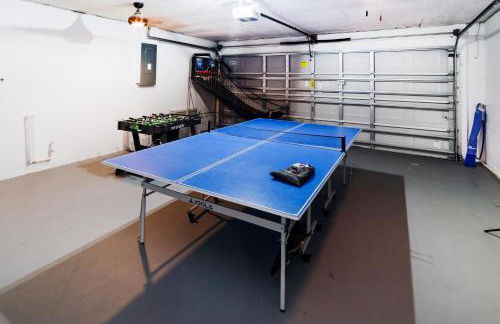 New 6min to 3 Sister Springs, Spacious, Fun with Game Room - Foto 33