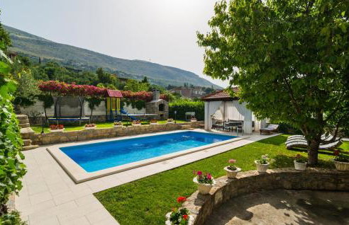 Three-Bedroom Apartment In Srinjine - Photo 10