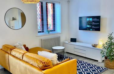 Boutique Chapel Apartment within City Walls - Photo 2