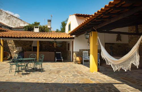 A Sobreirinha Jacuzzi e Pet Friendly - Foto 13