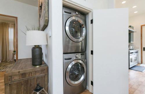 Stunning 2-Bedroom Home near Downtown Culver - Photo 14