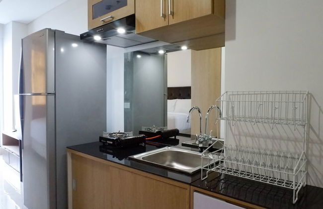 Serene Exclusive Modern Studio Apartment At Grand Sungkono Lagoon - Photo 6