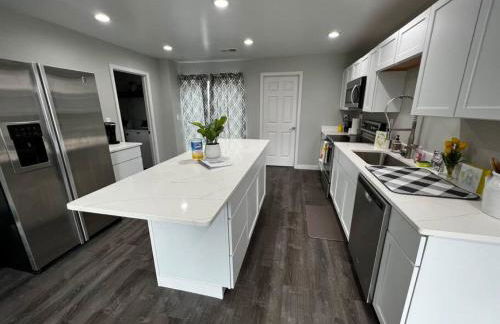 956 Olympia Drive Brand New Mason Home with Luxurious Finishes - Foto 2