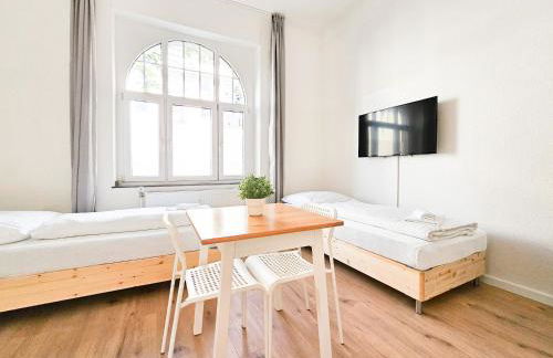 Tolstov Apartments - Studio Wohnungen - 15 Min zur Messe DUS - Foto 1