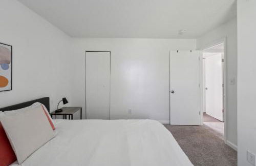 Northcliffe 405 I Fully Furnished 2 Bedroom 2Bth - Foto 11