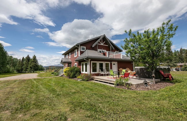 LUXURIOUS 5-Br Acreage | Year-Round Heated Pool & HotTub | Mtn View | Pool Table - Foto 37