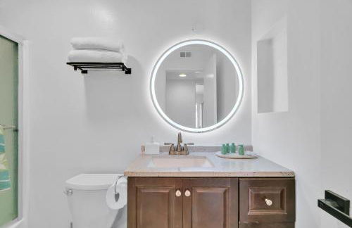 High Ceilings 3BR with Loft-2 Baths Pool & Jacuzzi - Foto 32