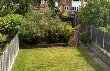 Spacious house for 7 - Ideal for Solihull NEC - Work and Family Groups - Photo 13