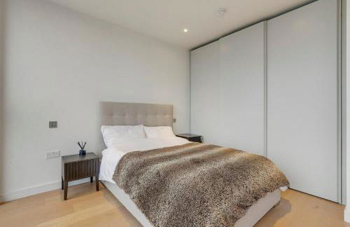 Skyline Studio with Pool & Gym, Canary Wharf - Foto 1